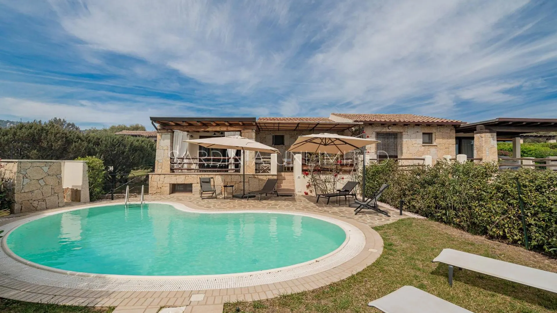 Villa Flor De Lis Punta Molara Itália